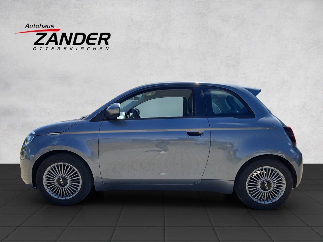Fahrzeugabbildung Fiat 500 e Icon Batterieprotokoll,Navi 42kW Akku