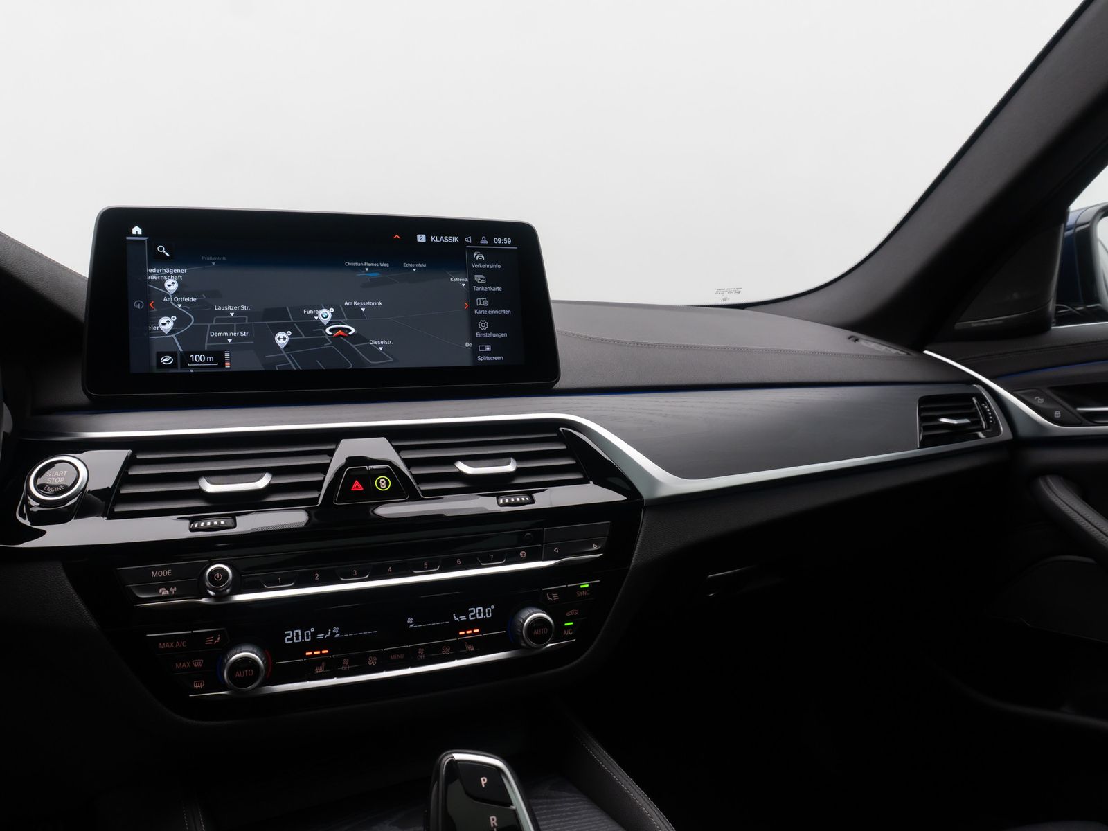 Fahrzeugabbildung BMW 530d xD Luxury Line HUD DAB AHK Panorama H/K 19"
