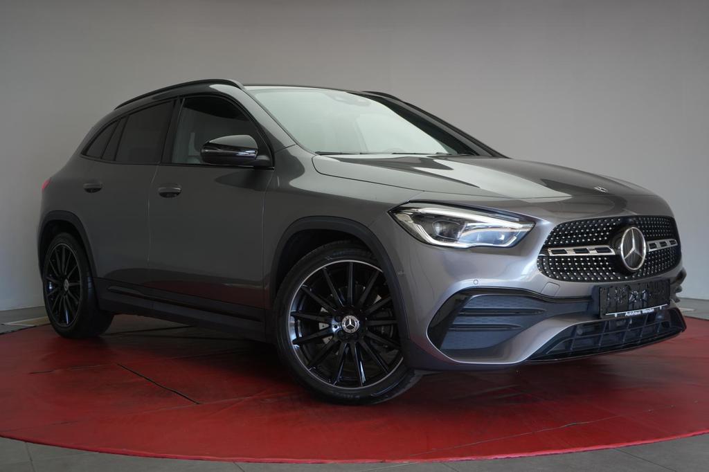 Mercedes-Benz GLA 220