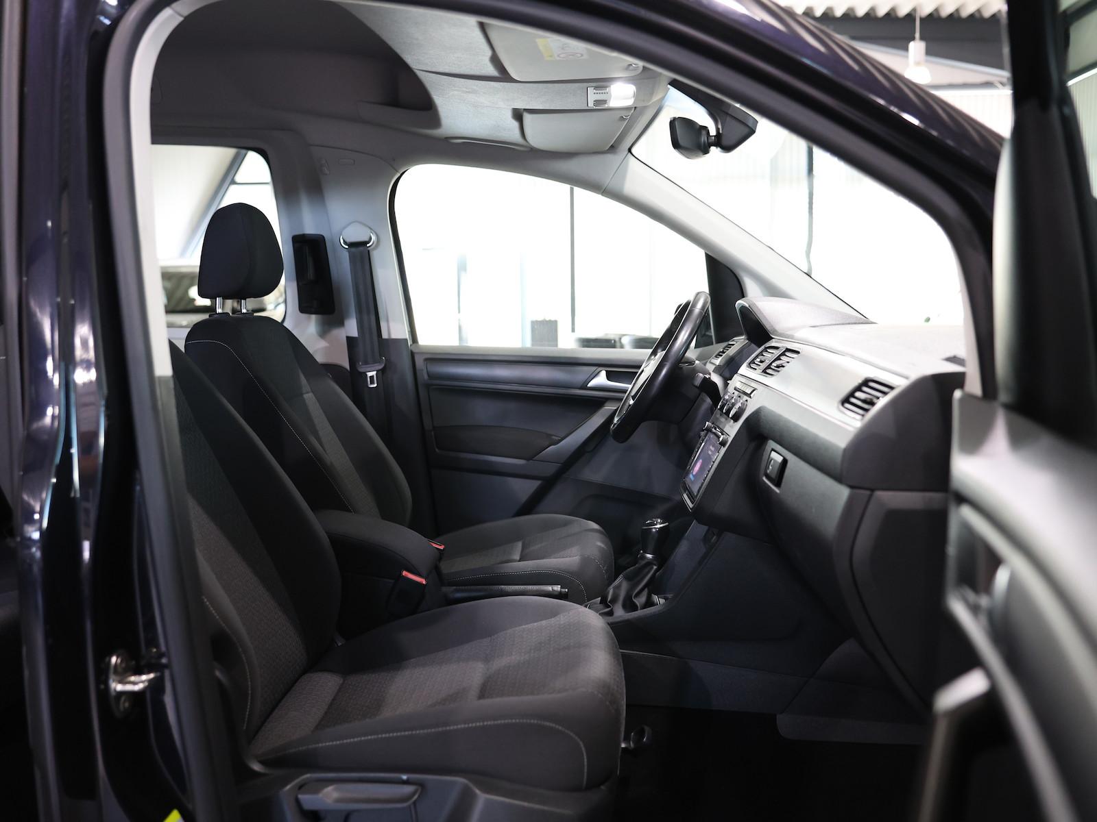 Volkswagen Caddy Maxi Kombi 2.0 TDI BMT / 7-SITZER / NAVI+