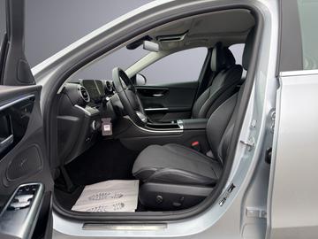 صورة 9 لـ 2023 Mercedes-BENZ C 220