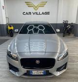 Jaguar XF 2.0 D 240 CV AWD aut. R-Sport - silberne Jaguar XF