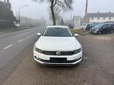Volkswagen Passat 1.5 Lim. Highline DSG *LED+virtual+Navi* - VW Passat Gebrauchtwagen in Hamburg