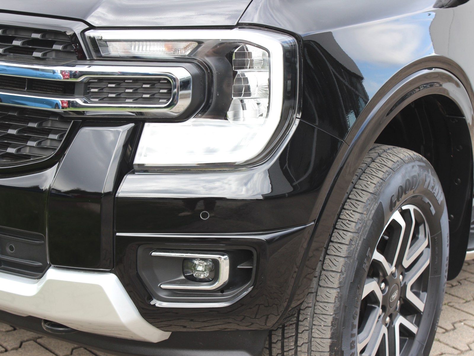 Fahrzeugabbildung Ford Ranger Limited 4x4 Doppelkabine 2,0 EcoBlue