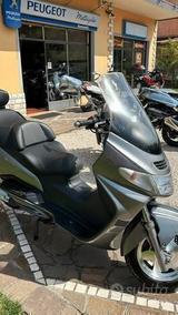 Suzuki Burgman 250 in ottime condozioni - SUZUKI BURGMAN 250