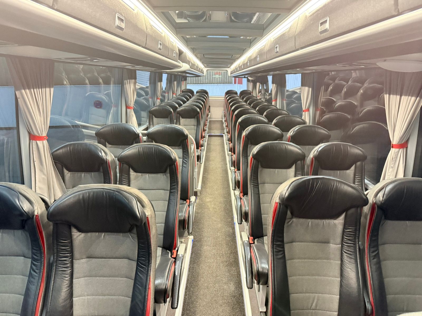 VANHOOL  2017 - Image 22 of 35