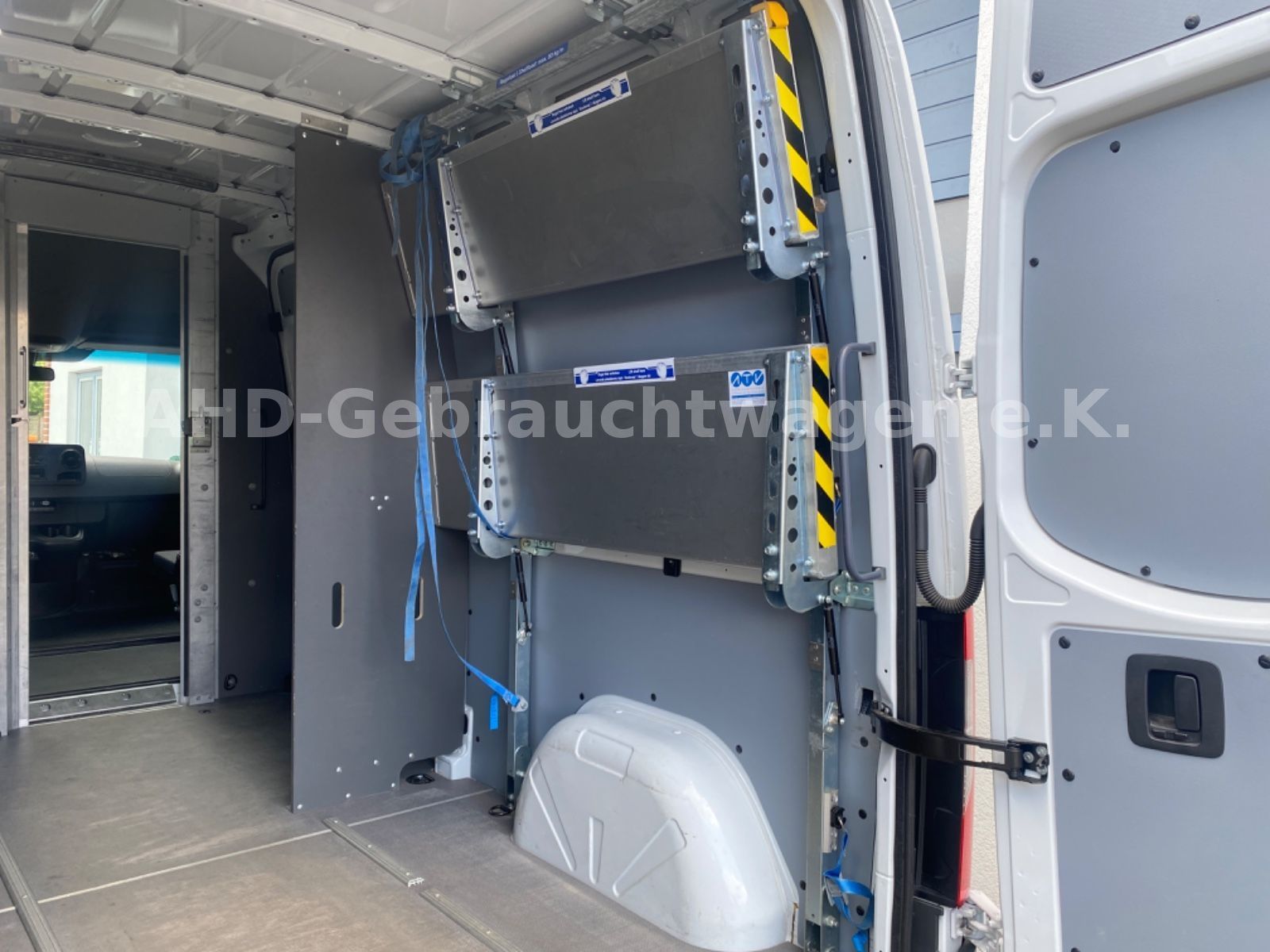 Fahrzeugabbildung Mercedes-Benz eSprinter III Kasten FWD eSprinter