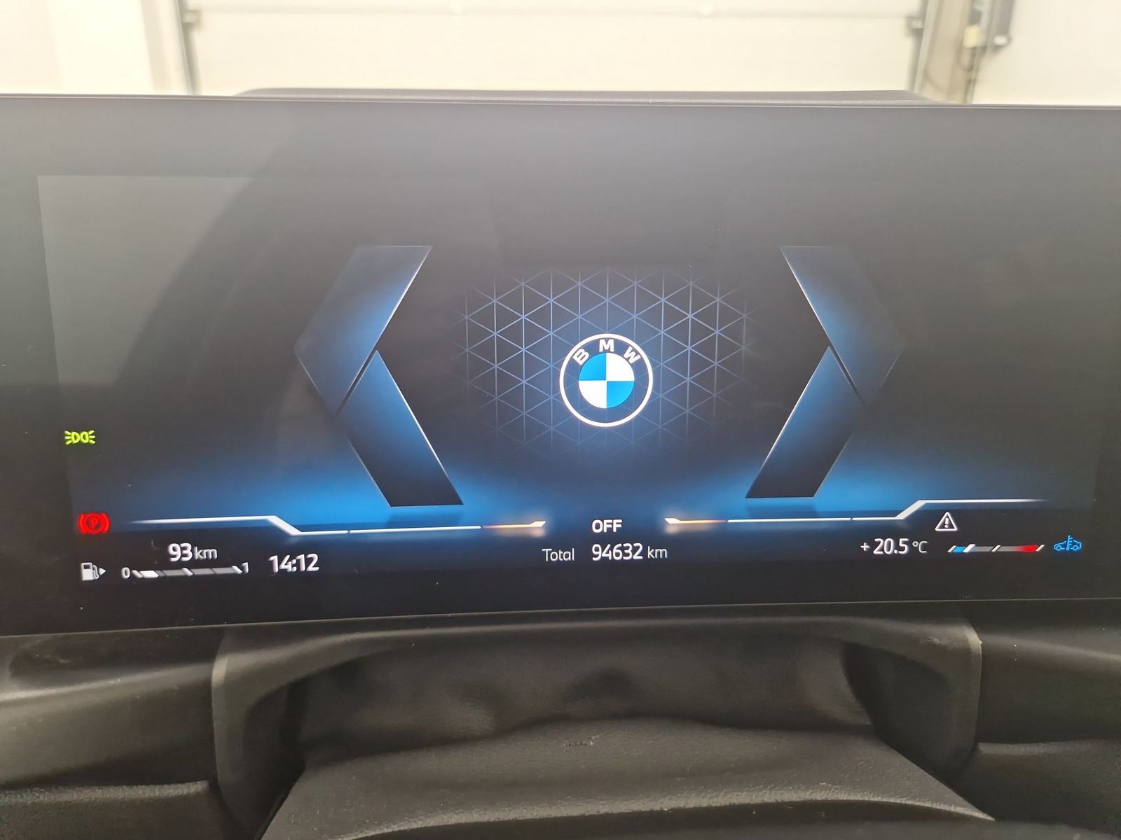 BMW 318 i Touring Navi LED SHZ Allwetter – Bild 16