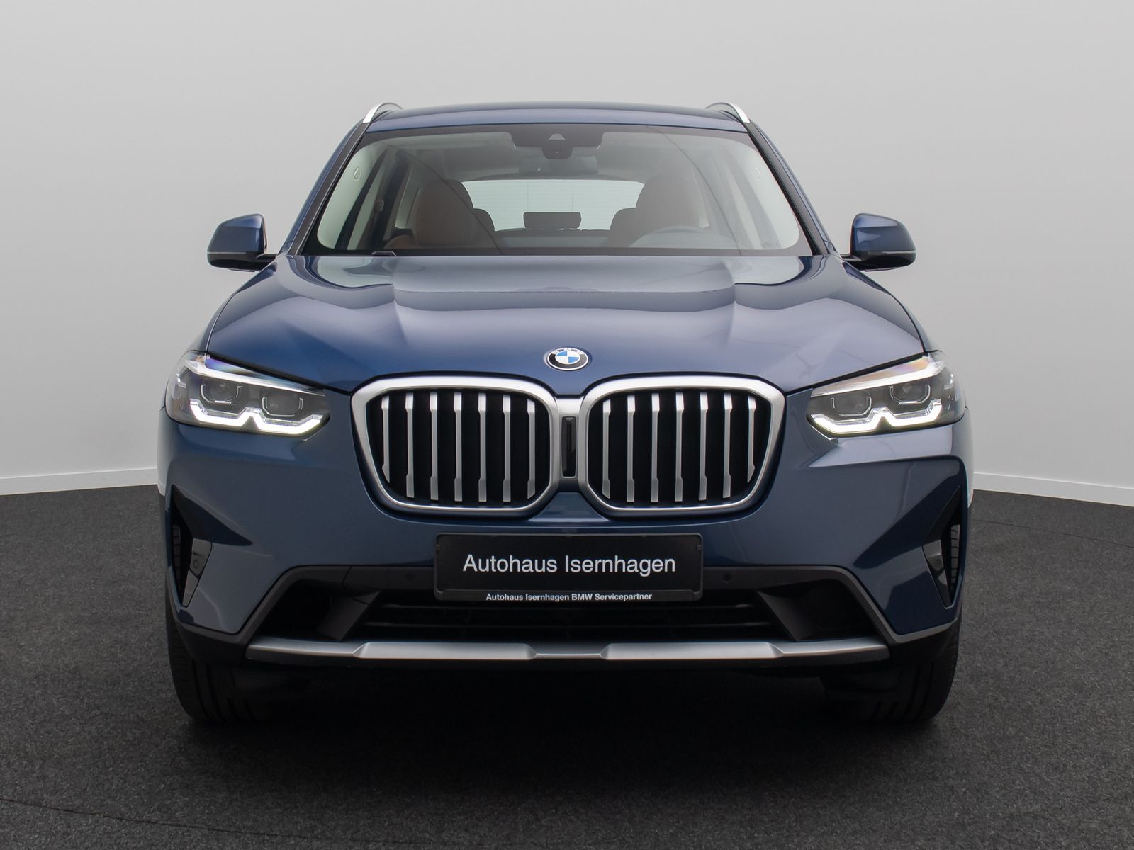Fahrzeugabbildung BMW X3 xD30i AHK Kamera DAB Komfort Memory Leder 19"