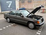 Mercedes-Benz Mercedes Benz W201 190D 2,5 H-Zulassung - Mercedes-Benz 190 aus 1986 mit Diesel-Antrieb