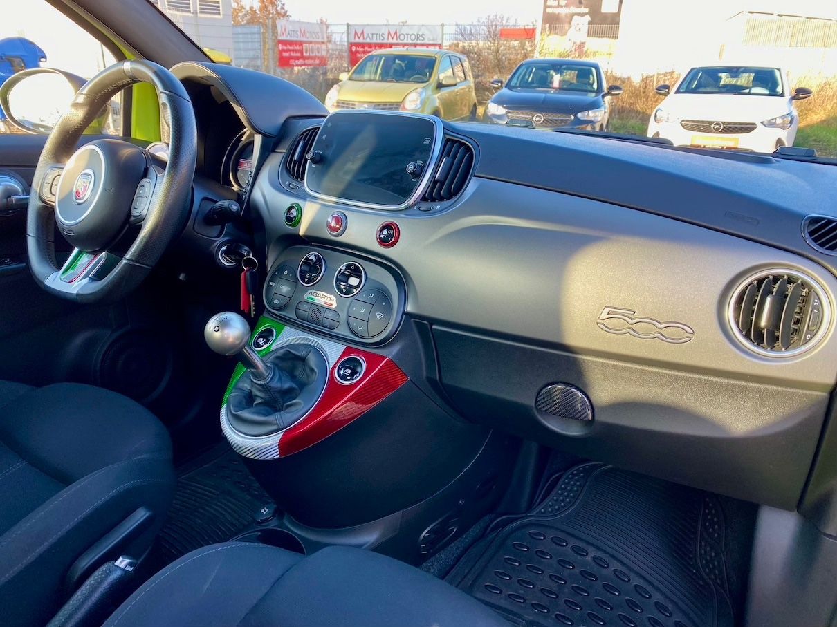 Fahrzeugabbildung Abarth 595 Pista AAC CARPLAY PDC L+R SENSOR
