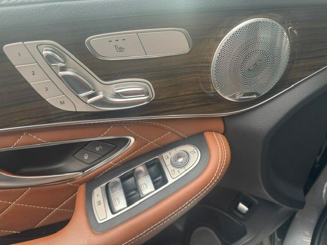 Fahrzeugabbildung Mercedes-Benz C 250  DESIGNO BlueTec / d 4Matic PANO LED LEDER