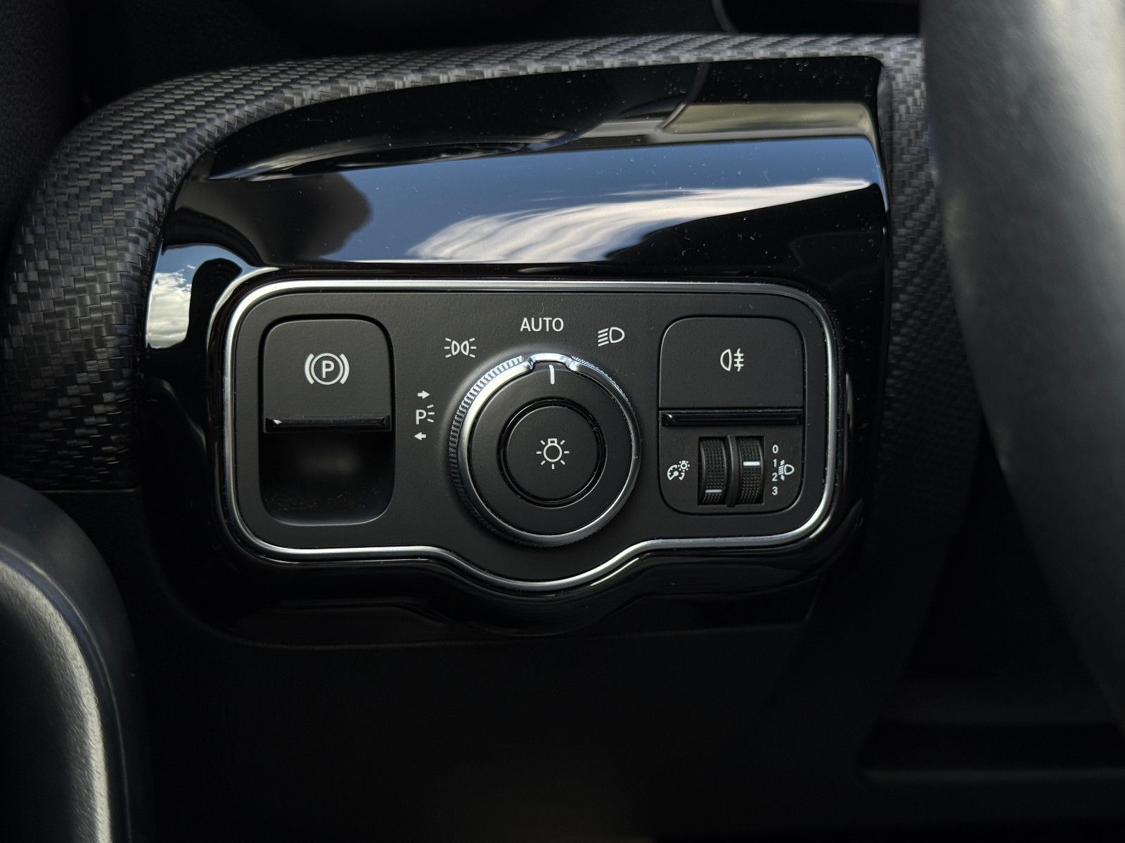 Fahrzeugabbildung Mercedes-Benz A 180 d Lim. Sedan Aut DAB GRA Navi Kamera SHZ