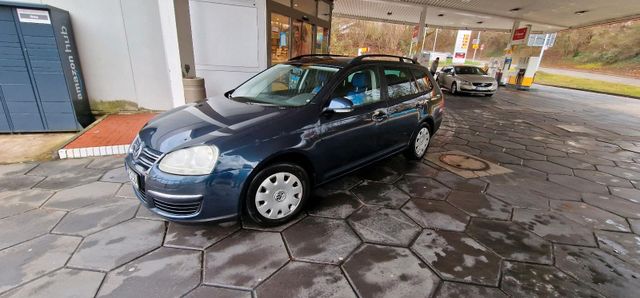 Volkswagen VW Golf 1.6 kombi navi klima