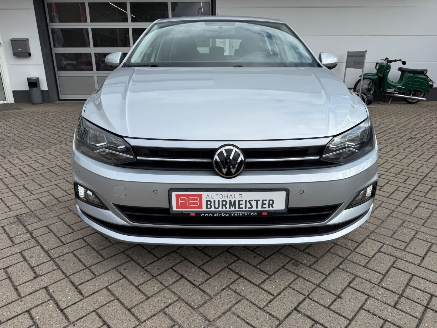 Fahrzeugabbildung Volkswagen Polo VI Comfortline Navi Kurv ACC WLAN DAB SHZ T