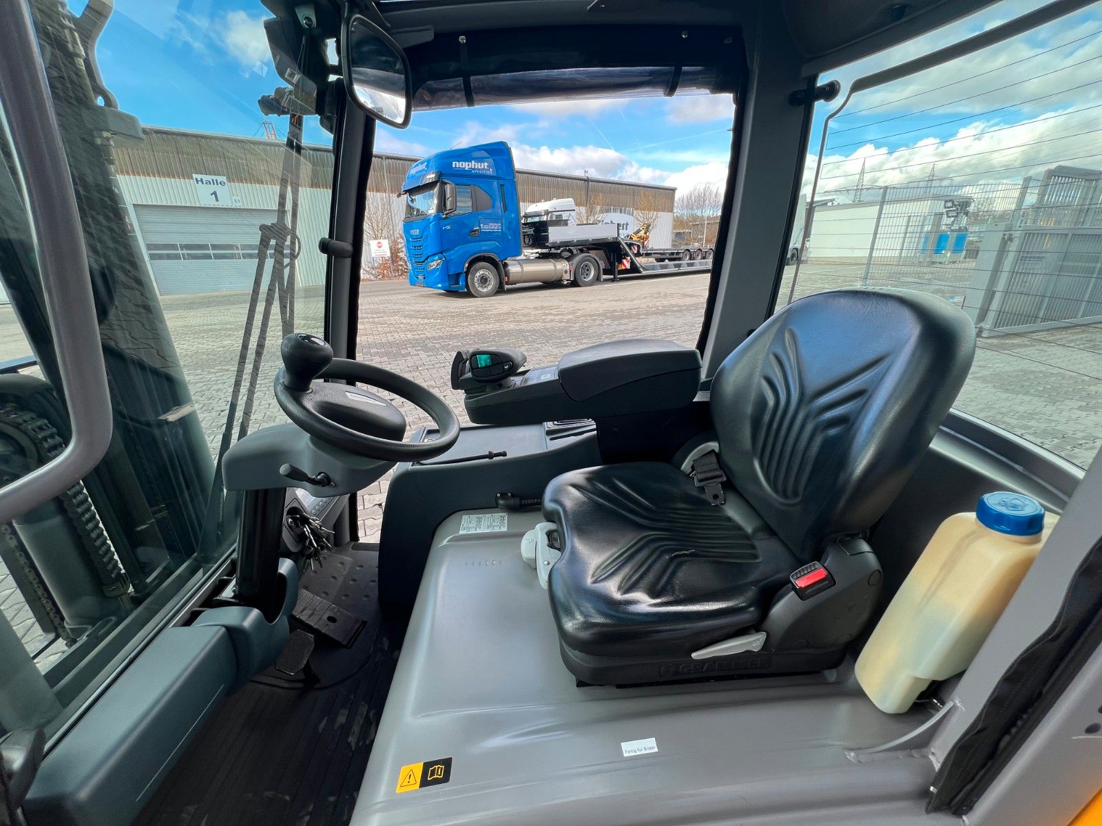 Fahrzeugabbildung Jungheinrich EFG 218 / Triplex 4.30m / SS / nur 1.738h