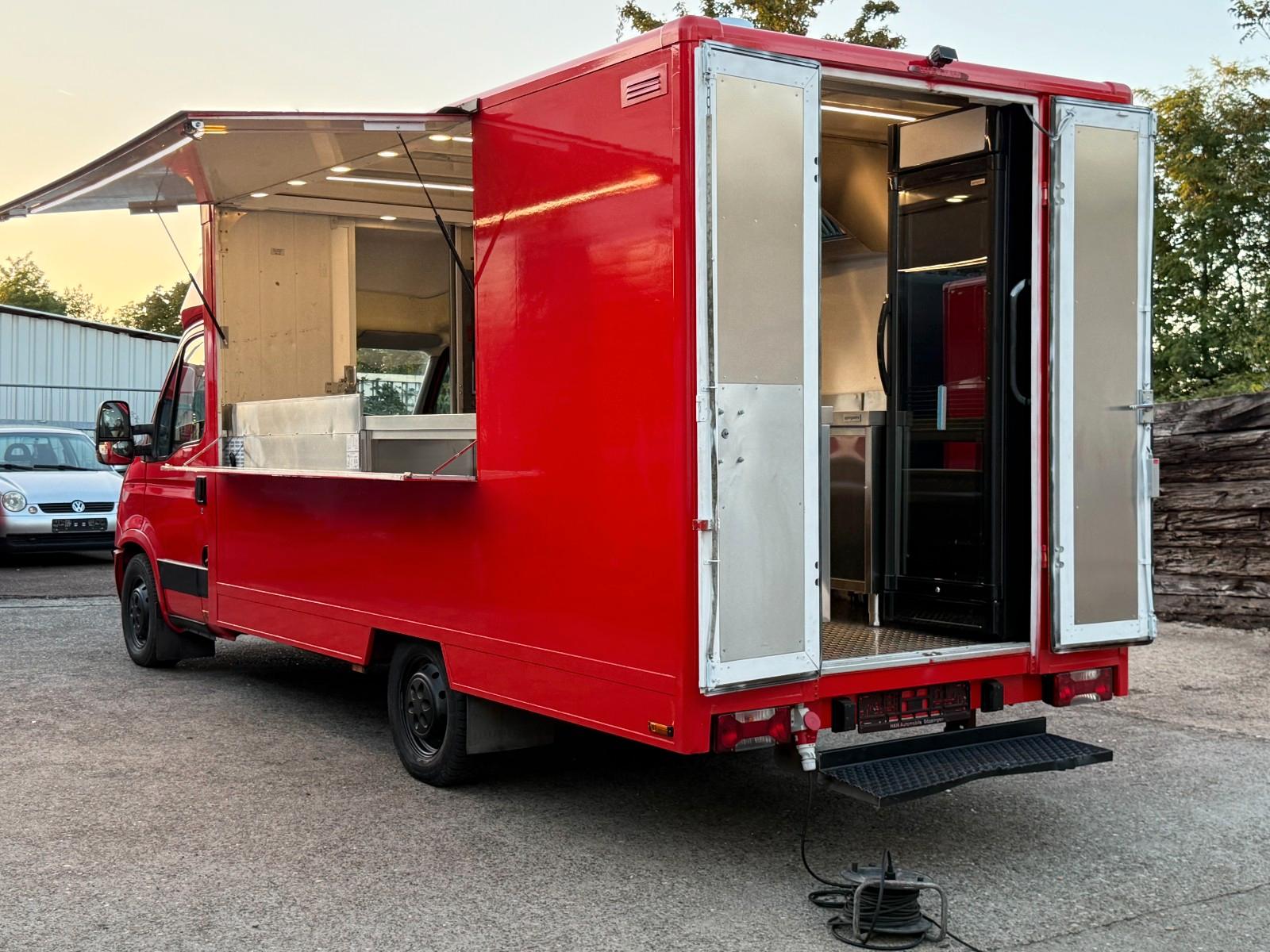 Iveco Foodtruck/ Imbisswagen - komplett ausgestattet