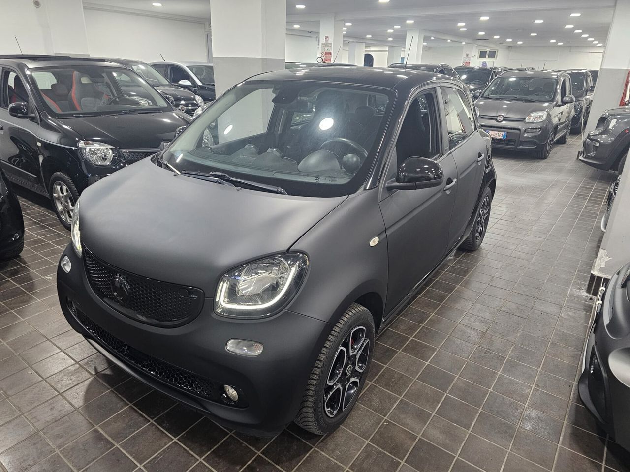 Smart NUOVA SMART FORFOUR IDENTITY BLACK MATT EDITION  imagem 3