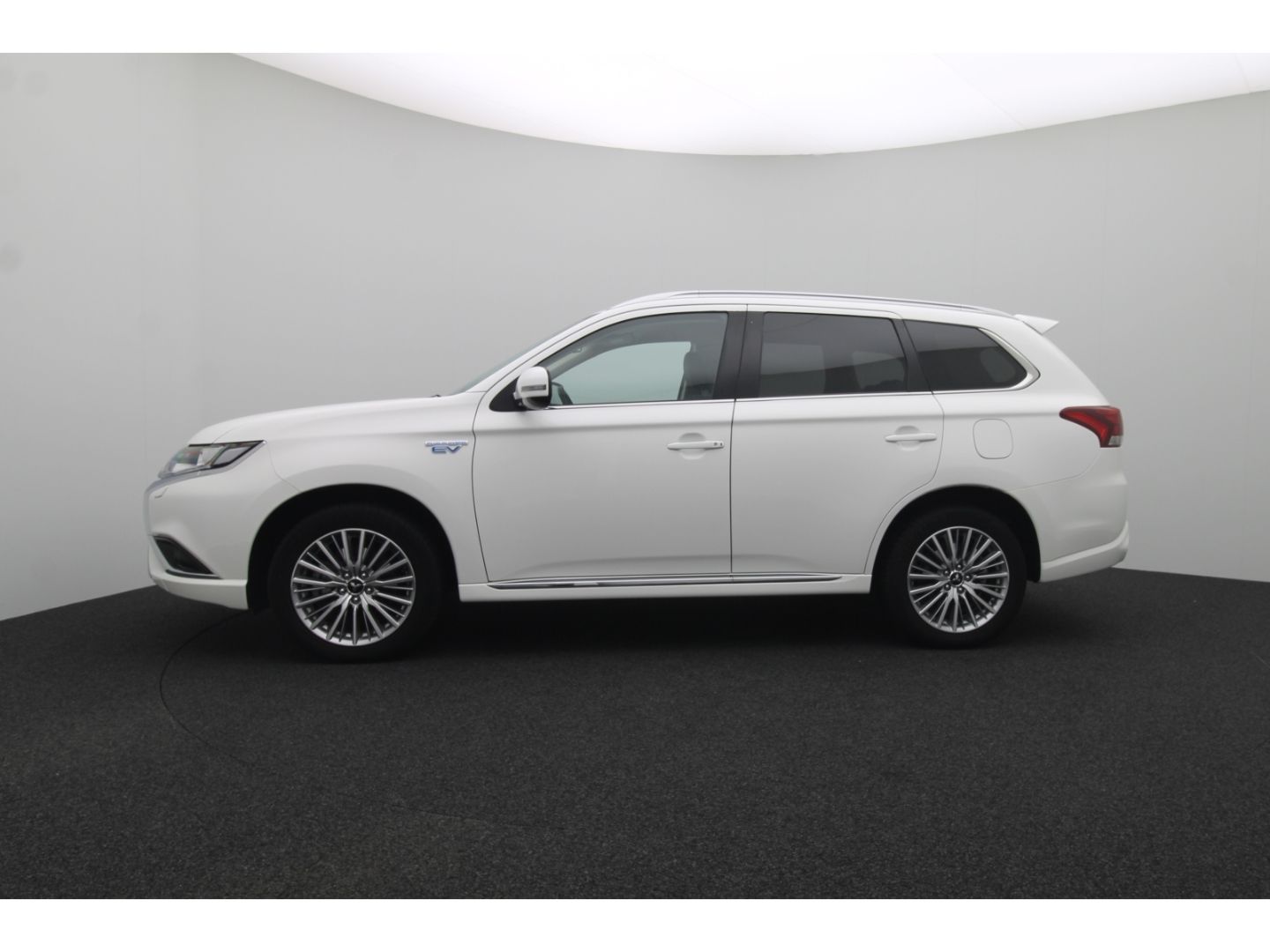 Fahrzeugabbildung Mitsubishi Plug-in Hybrid Outlander PHEV Basis 4WD Tempomat