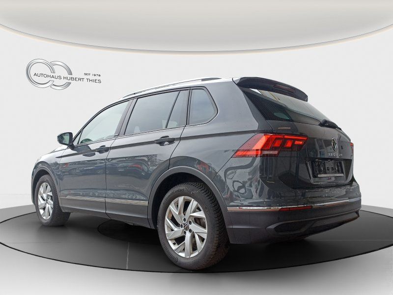 Fahrzeugabbildung Volkswagen Tiguan 1.5 TSI Active   ACC+KAMERA+NAVI+SMART-LI