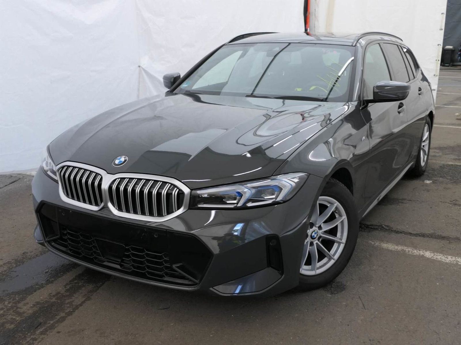 BMW 318i Touring M Sport Pano HeadUp AHK ACC Memory