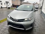 Toyota Auris 1.4 Diesel Bj. 2013 1Hand Preis VB - Toyota Auris mit Diesel-Antrieb: 2.2