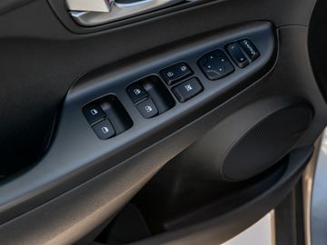 Hyundai Kona Prime Elektro 2WD Autobahnassistent Navi