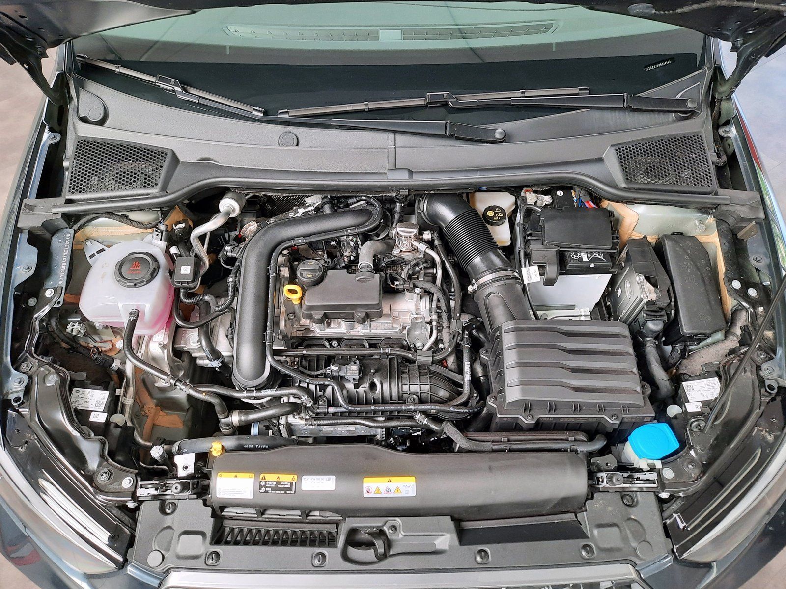 Fahrzeugabbildung SEAT Ibiza Facelift TSI Style *LED*Cam*Full-Link*PDC*
