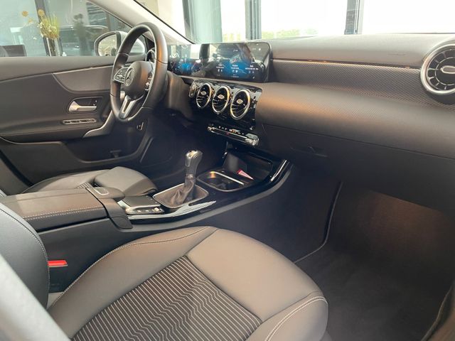 Fahrzeugabbildung Mercedes-Benz A 180 Limo Progressive/DAB/MBUX