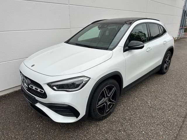 Mercedes-Benz GLA 180d*AMG-LINE*PAN*LED*KAM*WIDE*AMB*KEY*NIGHT