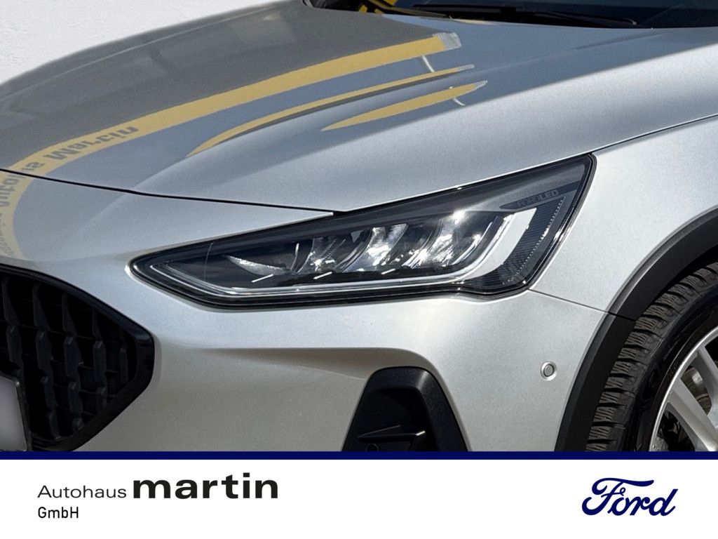 Fahrzeugabbildung Ford Focus 1.5 Active USB KAMERA BT PDC SHZ NAVI LED
