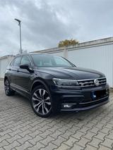 Volkswagen Tiguan 2.0 TSI DSG 4MOTION Highline R-Line - VW Tiguan Gebrauchtwagen in Leipzig