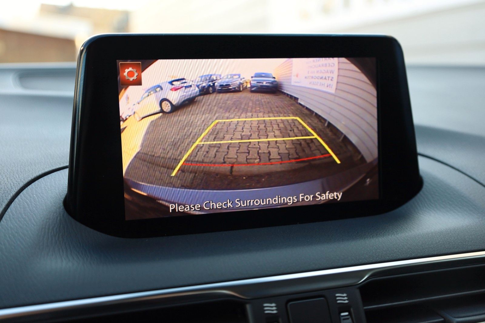 Fahrzeugabbildung Mazda 3 Lim. Sports-Line Navi,LED,SH,PDC,Kamera,HUD