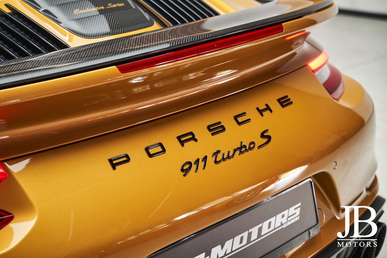 Fahrzeugabbildung Porsche 911 Turbo S Exclusive Series Burmester Lift
