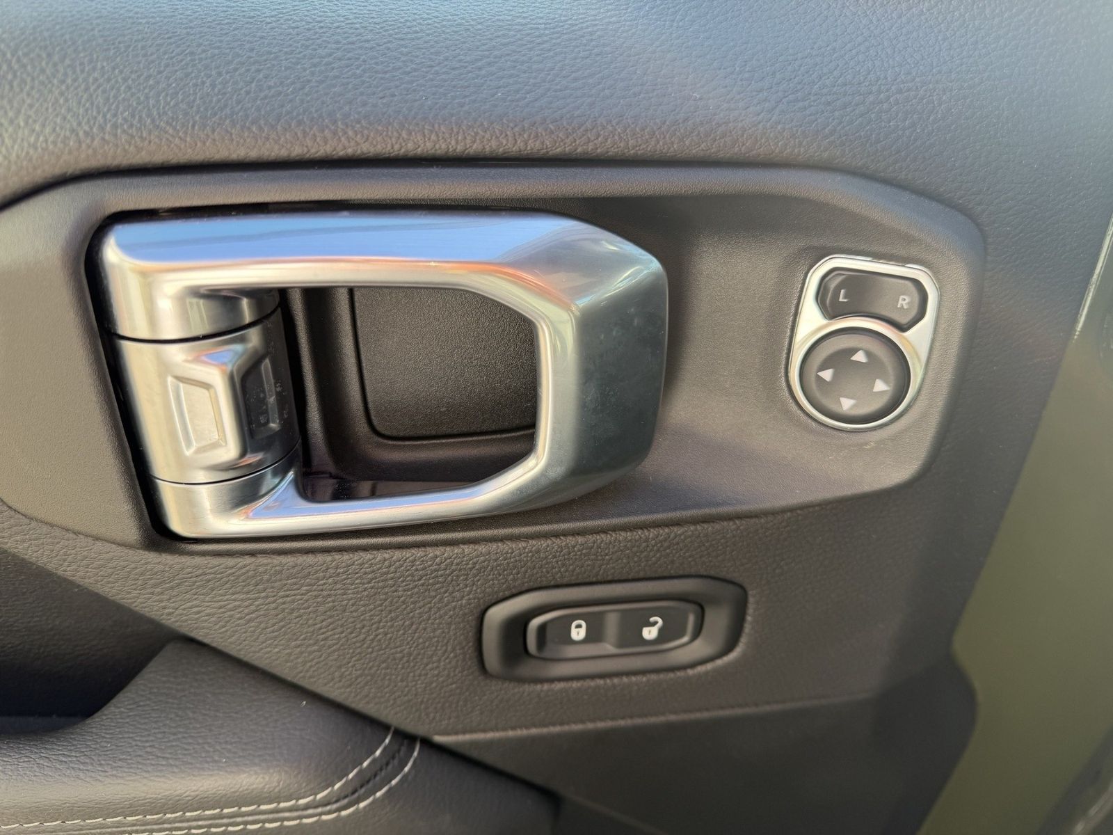 Jeep Wrangler - Bild 18