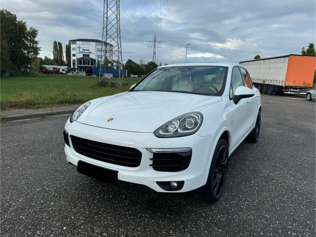 Porsche Cayenne S E-Hybrid