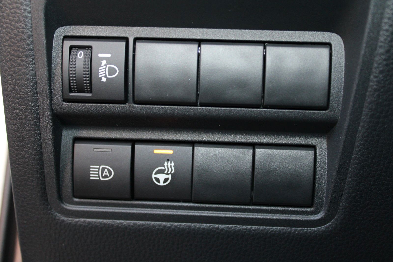 Fahrzeugabbildung Toyota Yaris Hybrid Teamplayer + Comf.-/Safety-Paket