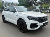 Volkswagen Touareg R 4Motion eHybrid 3.0 V6/MATRIX/AHK/PANO - Volkswagen Touareg: V6