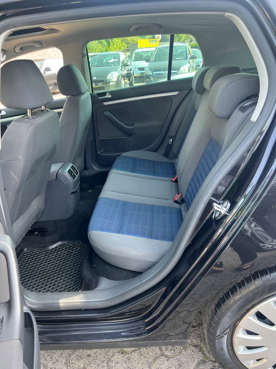 Fahrzeugabbildung Volkswagen Golf V Lim. Tour Edition *1.HAND*