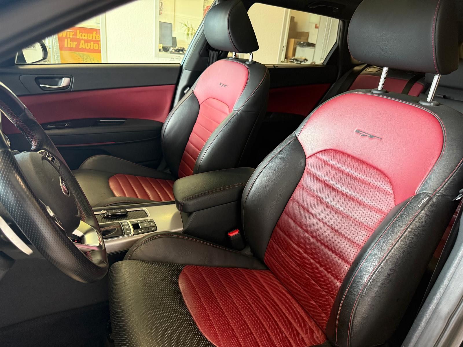 Fahrzeugabbildung Kia Optima Sportswagon GT /SCHECKHEFT/SPORTABGAS