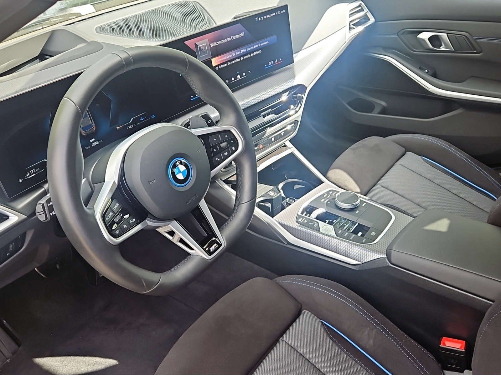BMW 330e xDrive Touring M Sport AHK LiveCockpitProf foto 4