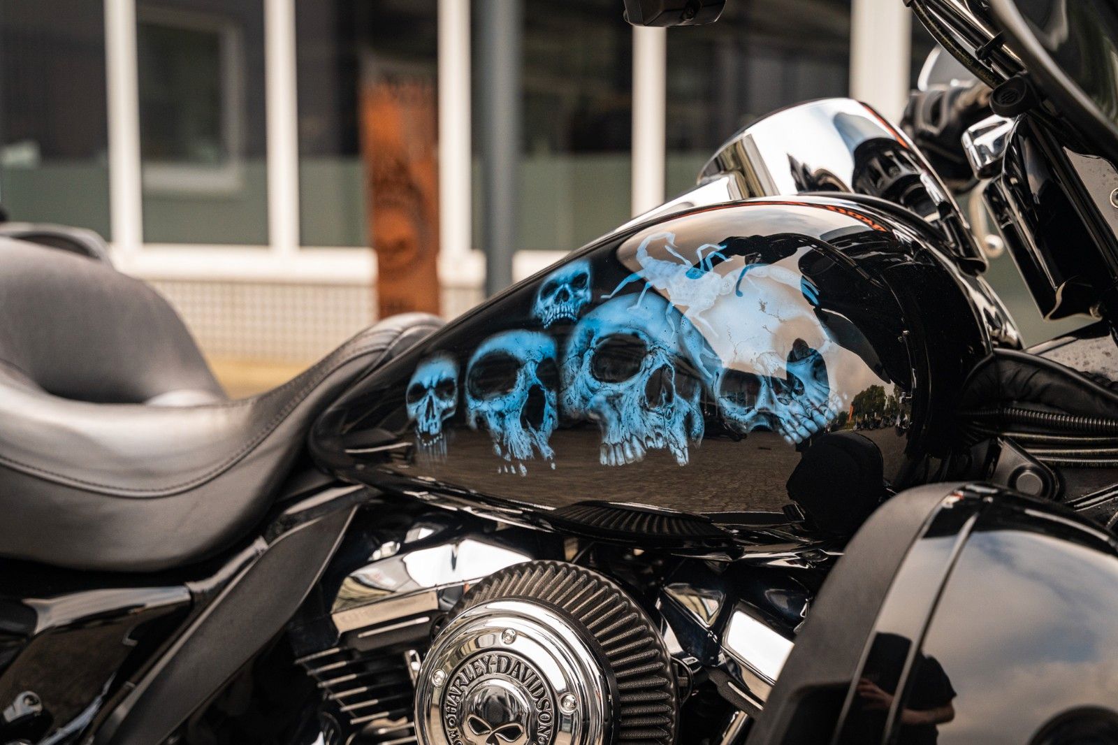 Fahrzeugabbildung Harley-Davidson FLHTK E-Glide Ultra Limited - Jekill -