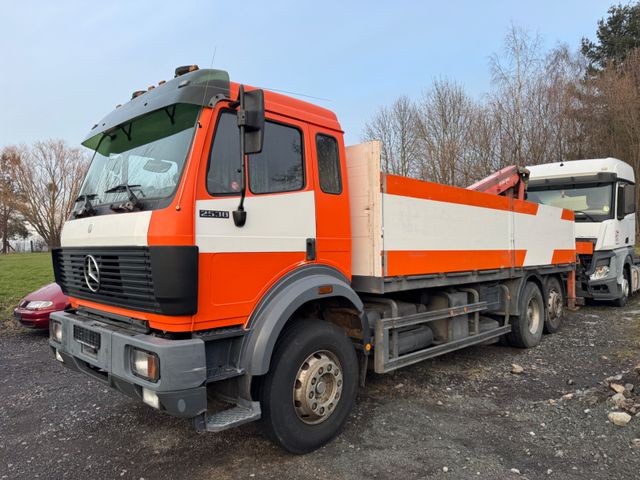 Mercedes-Benz 2538 SK 6x2 Baustoff mit Atlas Kran, Blatt-Luft