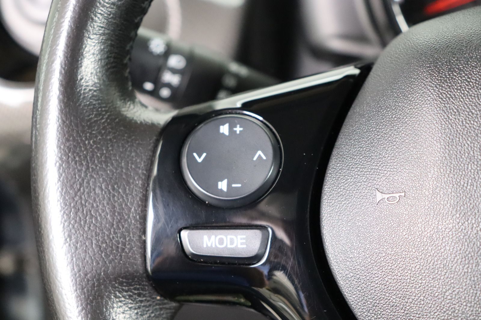 Fahrzeugabbildung Peugeot 108 TOP * Service + HU/AU neu * Pano * RFK Style