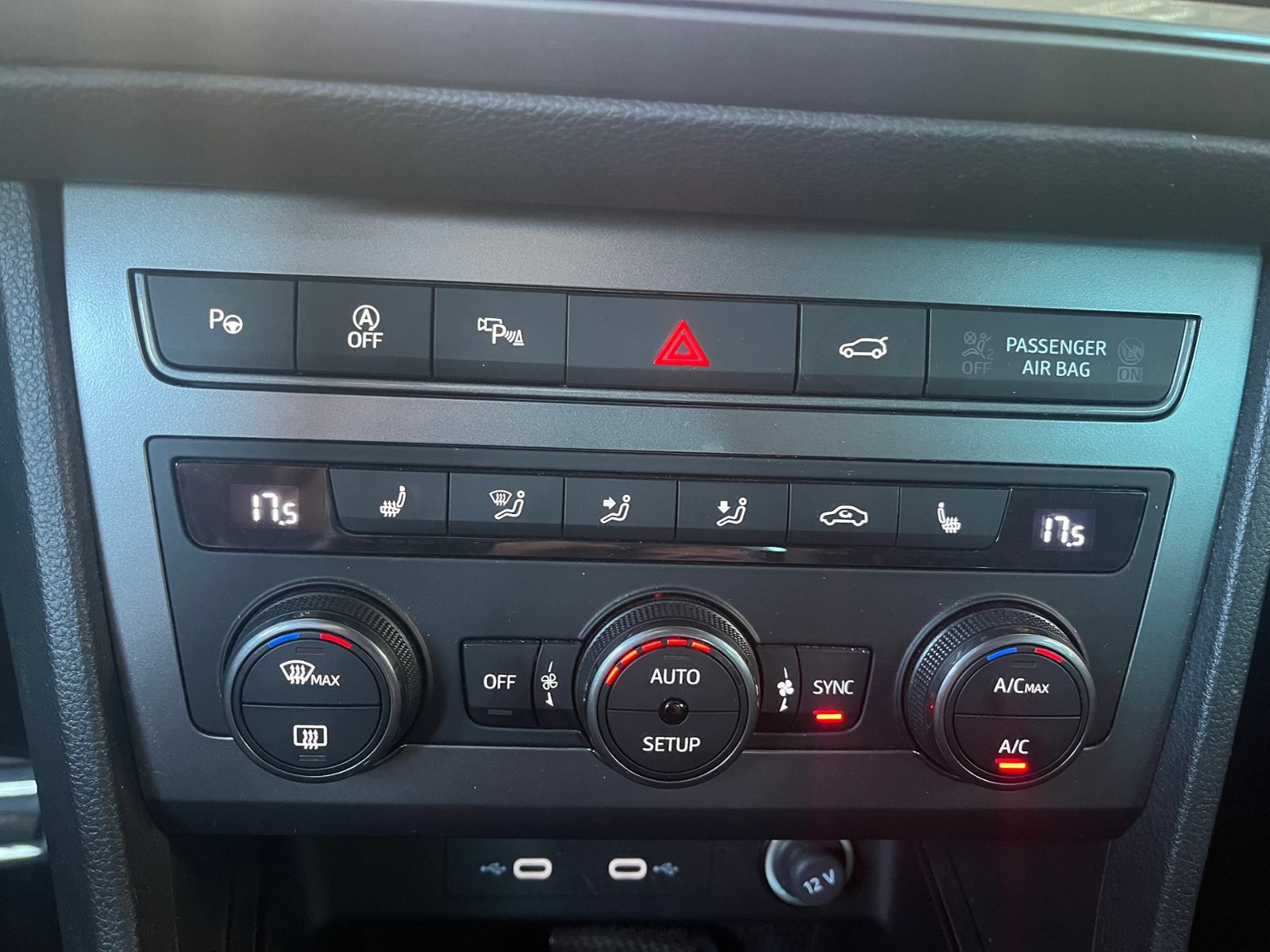Fahrzeugabbildung CUPRA Ateca 20.TSI 4Drive AHK PANO LED NAVI 360° KAM