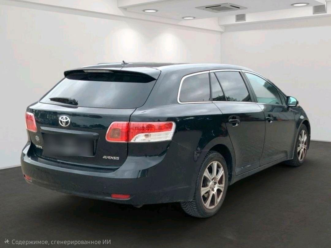 Toyota Avensis 2012 — interior