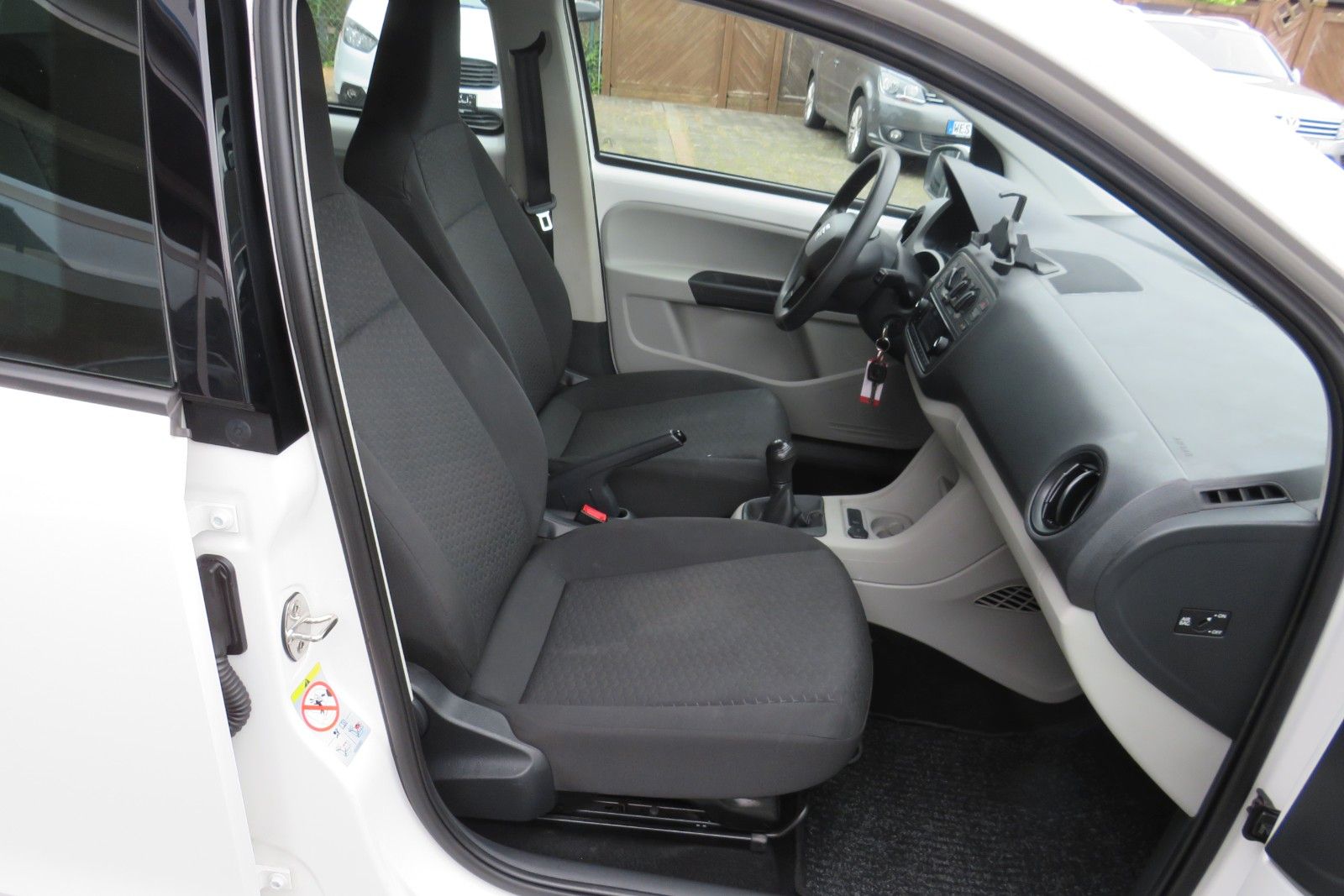 Fahrzeugabbildung SEAT Mii Style 4T KLIMA SITZH. MAPS&MORE 1.HD