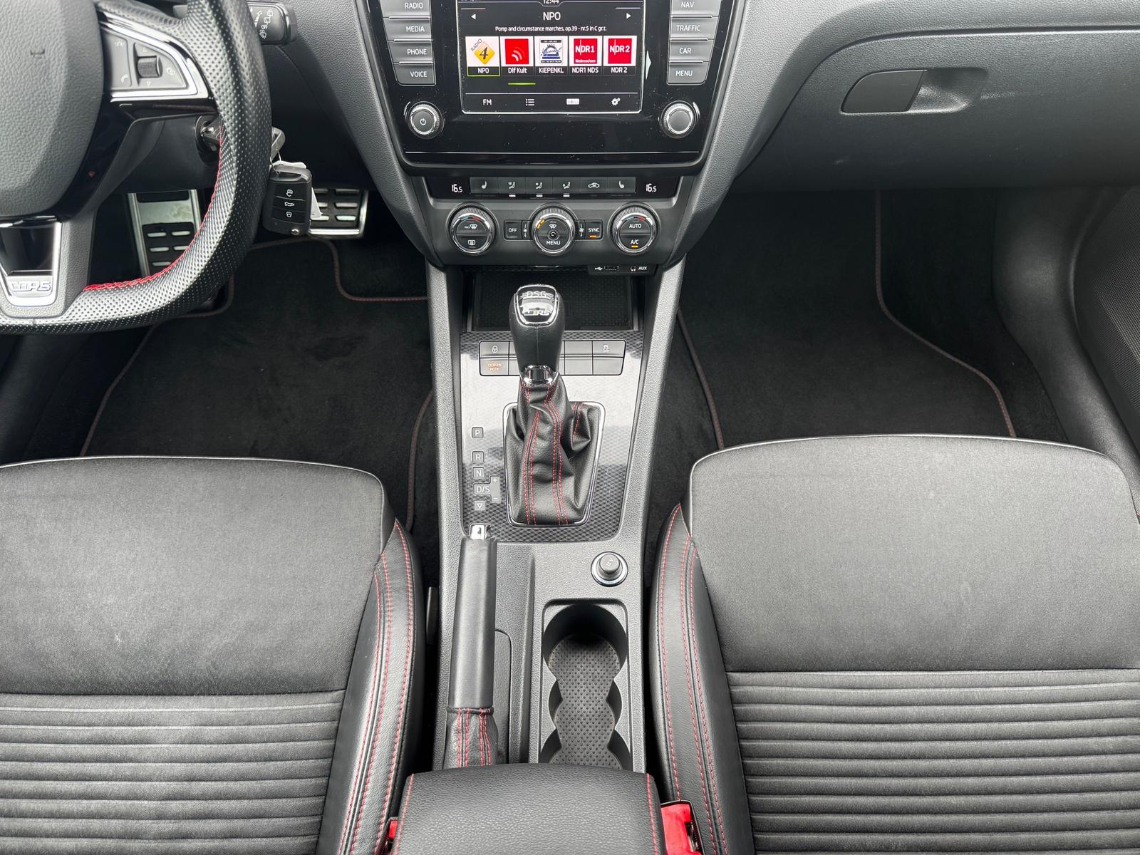 SKODA OCTAVIA - RS - 2.0 TSI 220 CV - XENON - CARPLAY - BVA - PACK SPORT