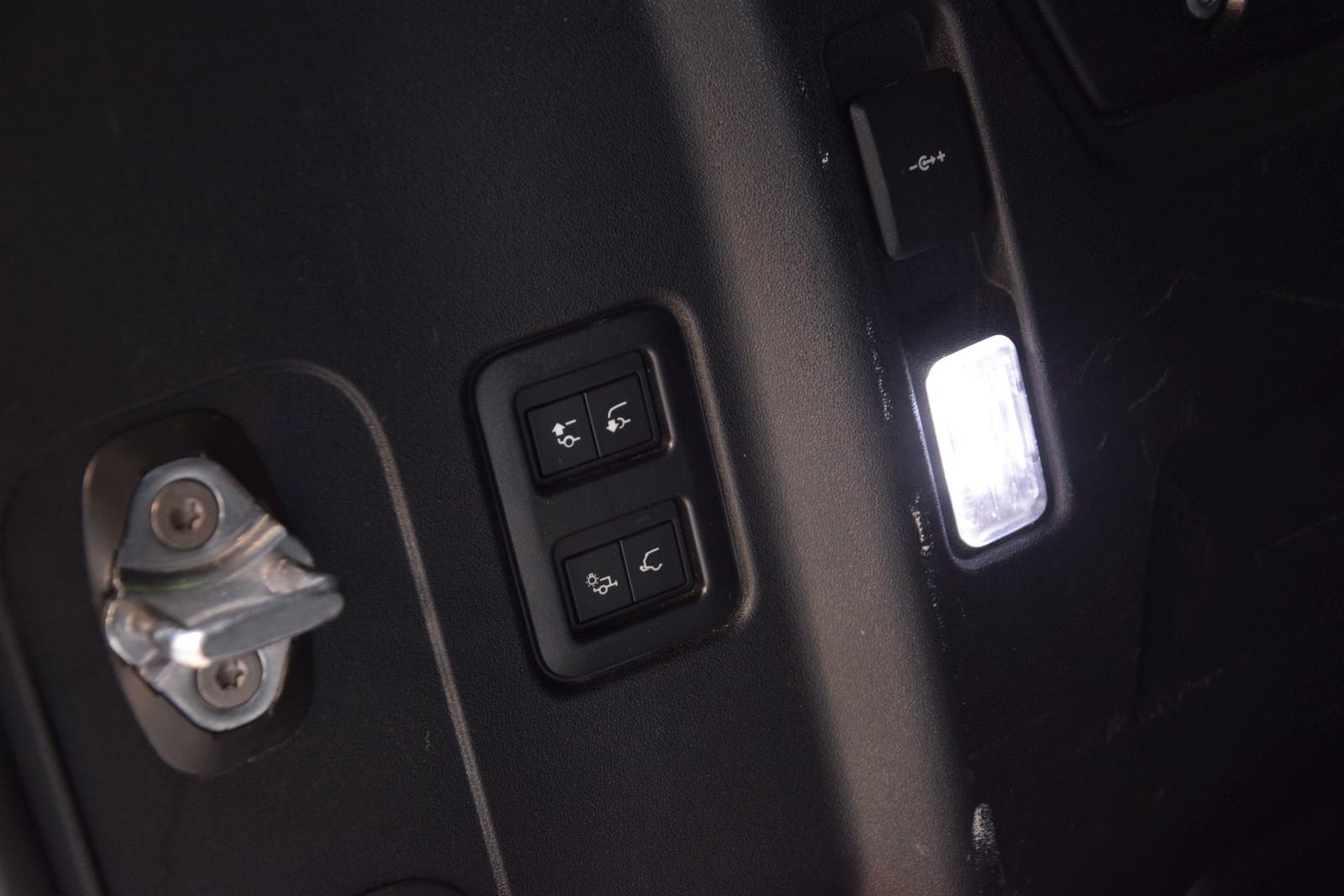 Land Rover Defender 110 Hybrid P400e Navi|1e Hand|Panorama