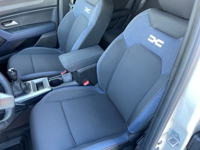 Fahrzeugabbildung Dacia Duster III 1.2 TCe 130 Mild Hybrid Journey Navi,